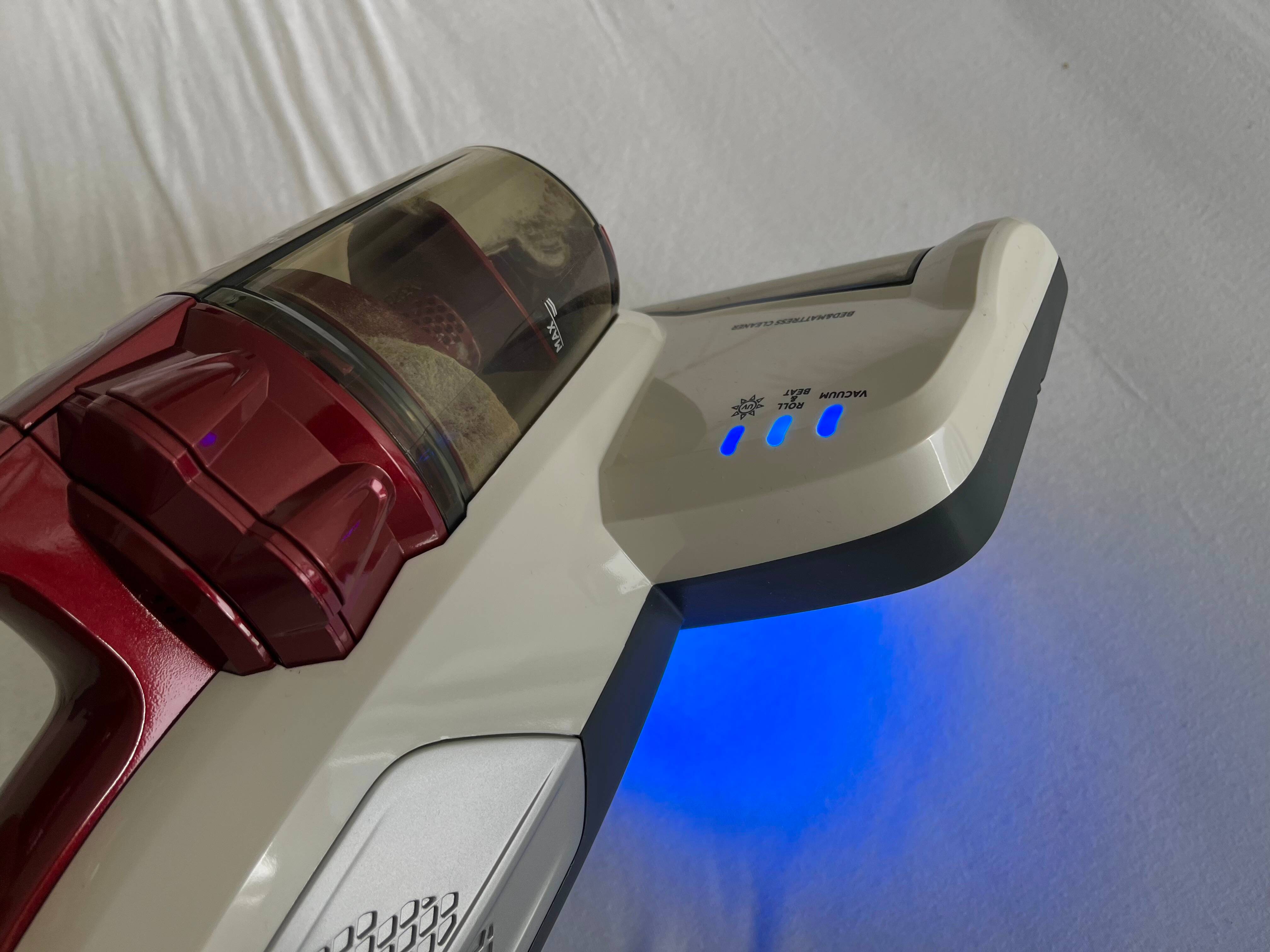 UV-Licht-Milbensauger gegen Milben im Bett